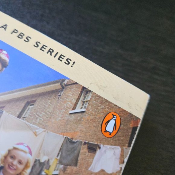 4/$20 Call the Midwife: A Memoir of Birth, Joy, and Hard Times by Jennifer Worth - Picture 2 of 7